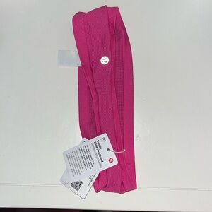 **NEW WITH TAGS Lululemon Swiftly Wide Headband